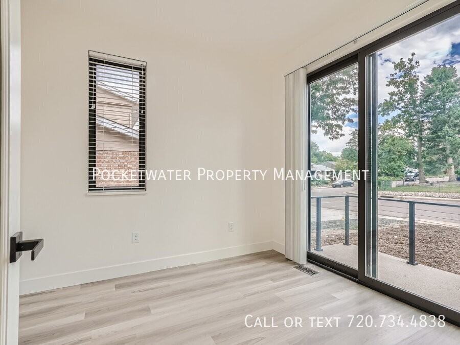 3595 Darley Ave - Photo 5 of 36