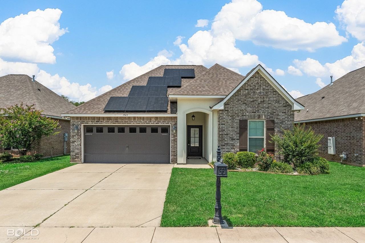 1943 Valdemar Pl - Photo 4 of 22