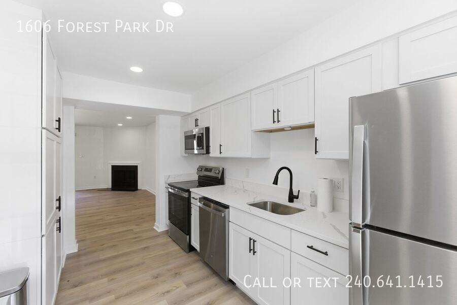 1606 Forest Park Dr - Photo 2 of 24