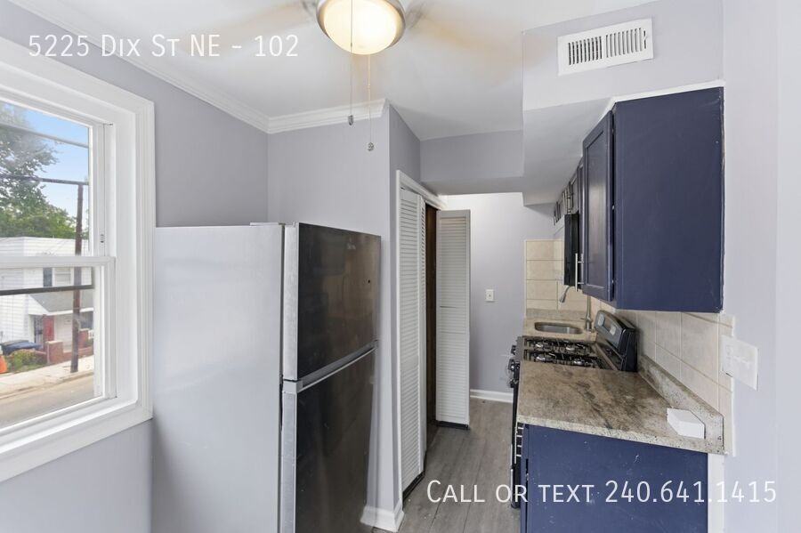 5225 Dix St Ne #102 - Photo 4 of 17