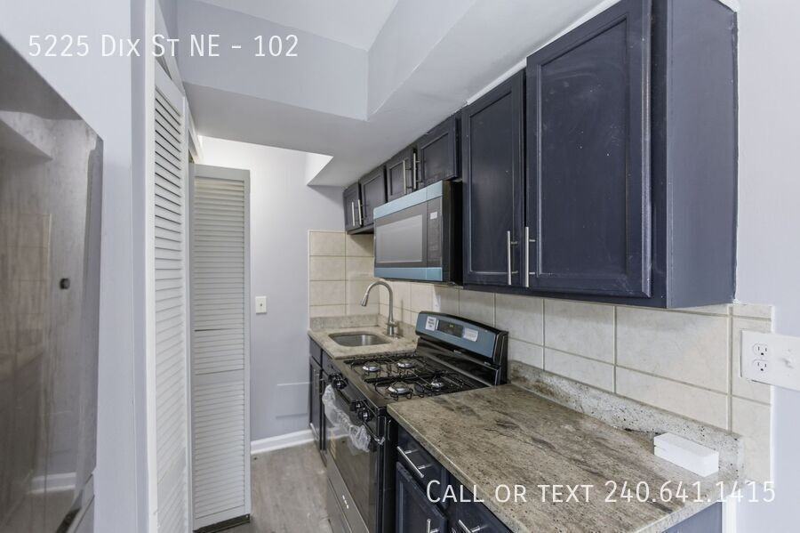 5225 Dix St Ne #102 - Photo 5 of 17