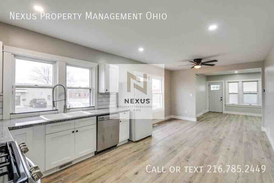 5220 W 44th St #2 - Photo 4 of 11