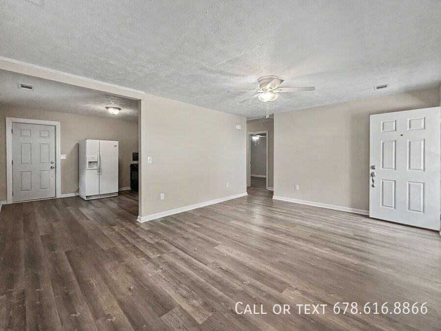 5136 W Herring St #A - Photo 2 of 12