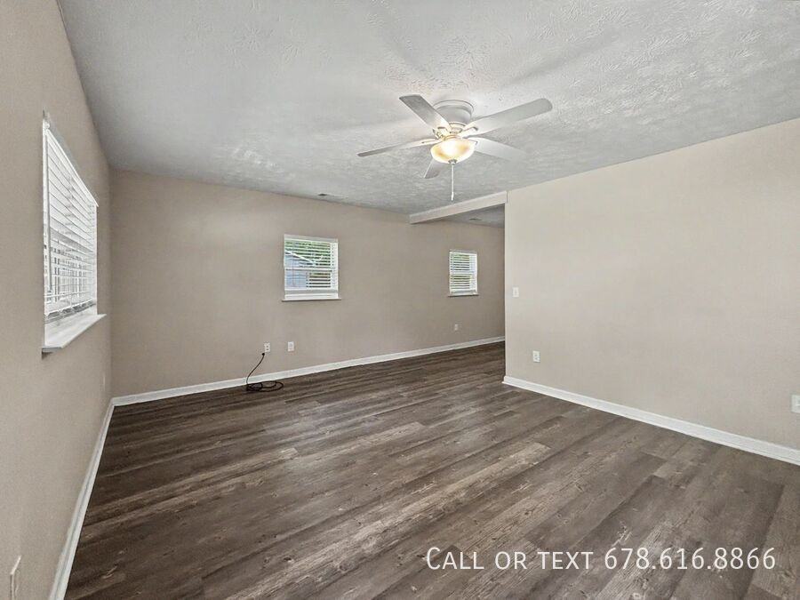 5136 W Herring St #A - Photo 3 of 12