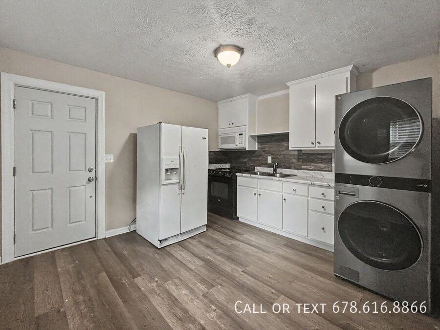 5136 W Herring St #A - Photo 4 of 12