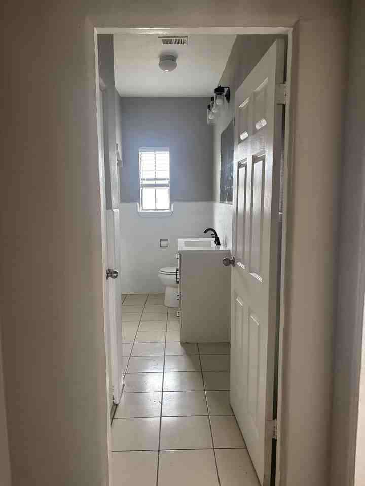 The Delano Apts. of the Medical District - Photo 4 of 10