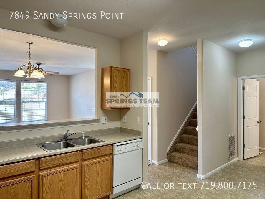 7849 Sandy Springs Pt - Photo 7 of 22