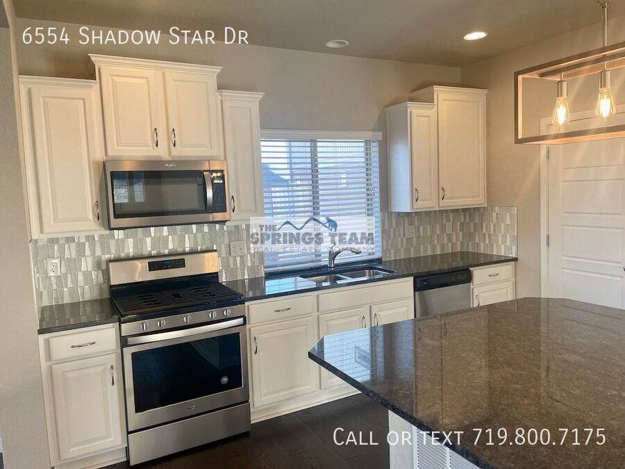 6554 Shadow Star Dr - Photo 5 of 30