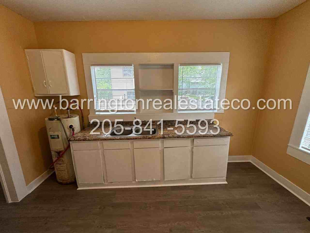 806 4th Ave N - Photo 4 of 5