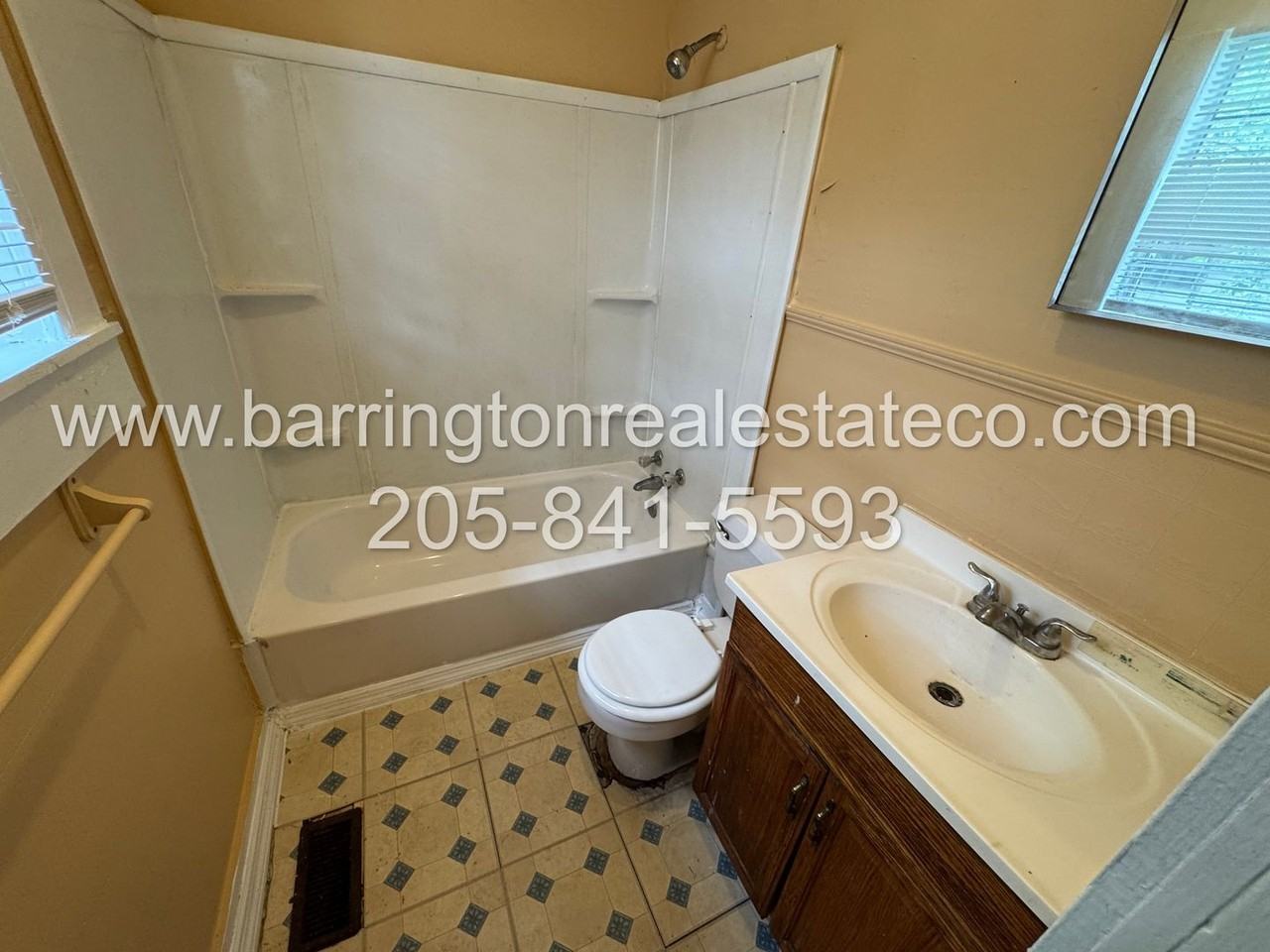 806 4th Ave N - Photo 5 of 5