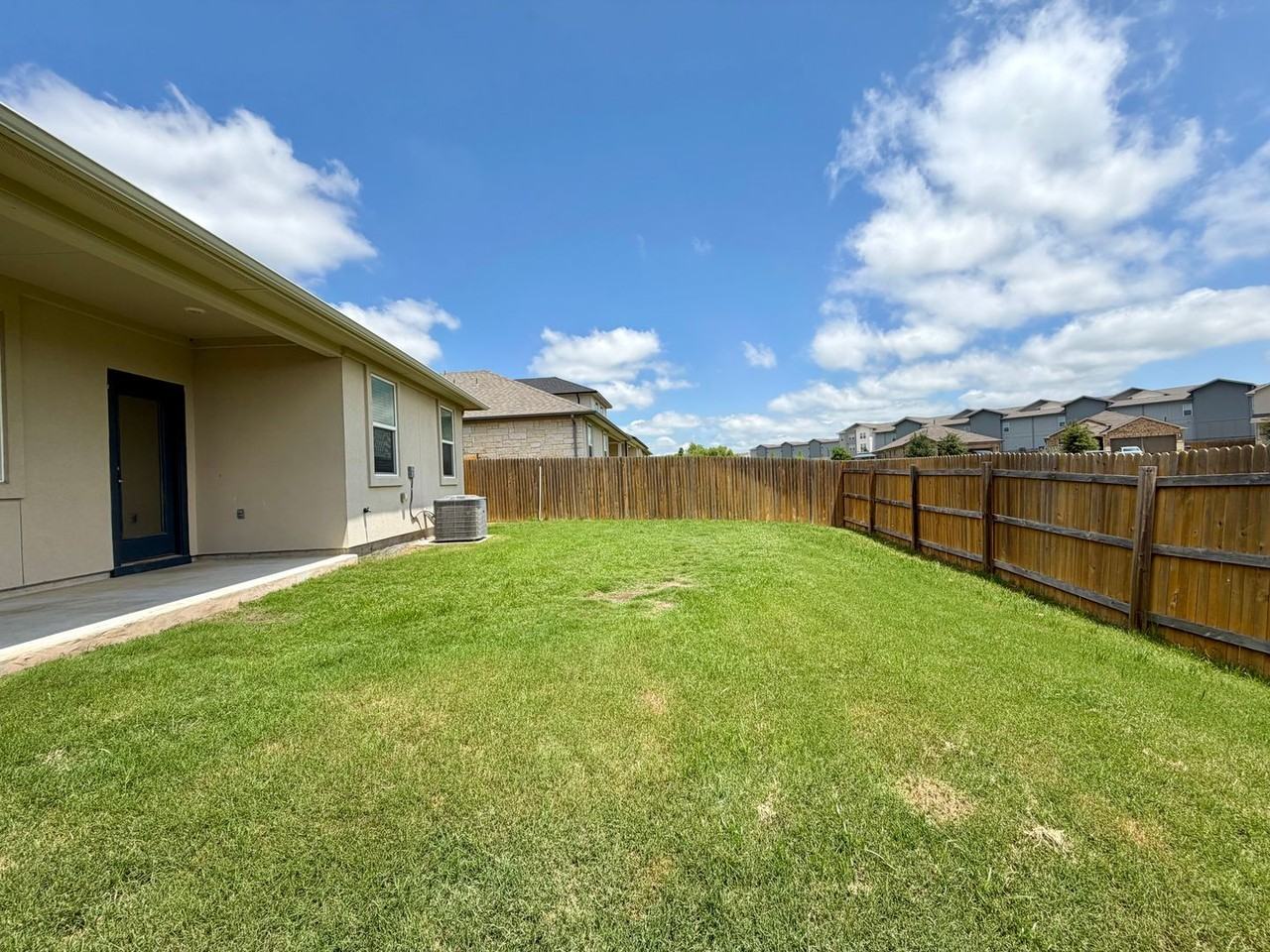 904 Vogel Dr - Photo 7 of 30