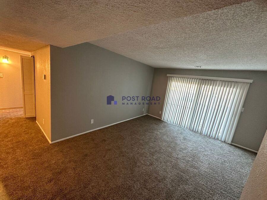615 W 27th St S #103 - Photo 2 of 48