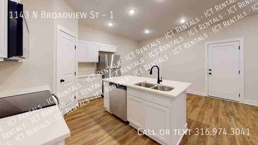 1143 N Broadview St #1 - Photo 4 of 38