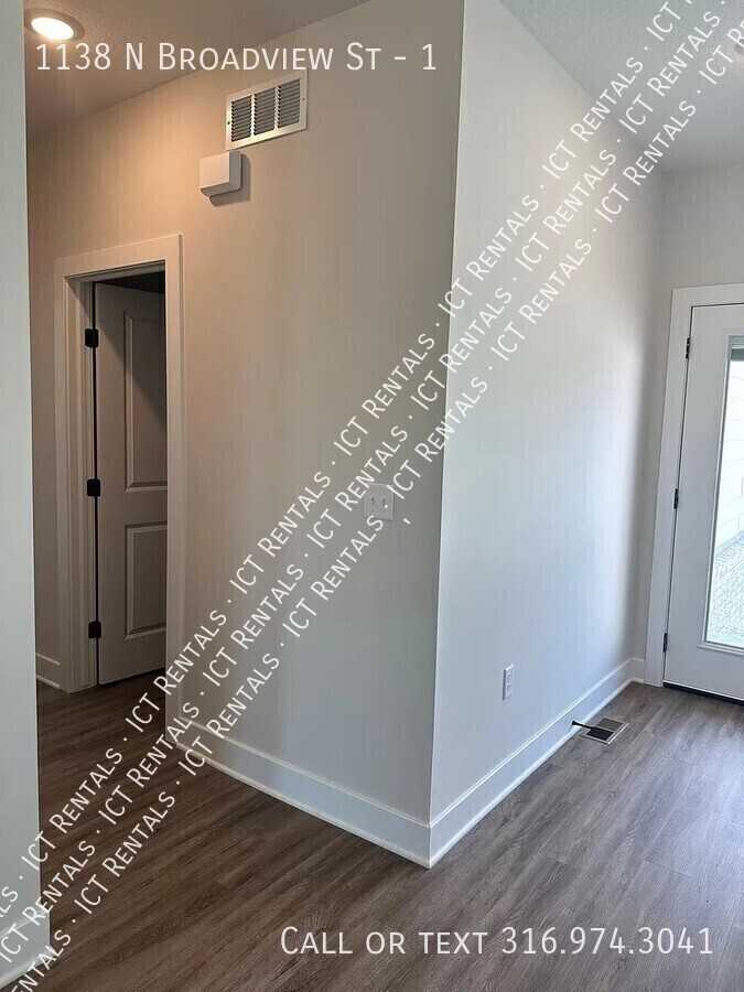 1138 N Broadview St #1 - Photo 6 of 50