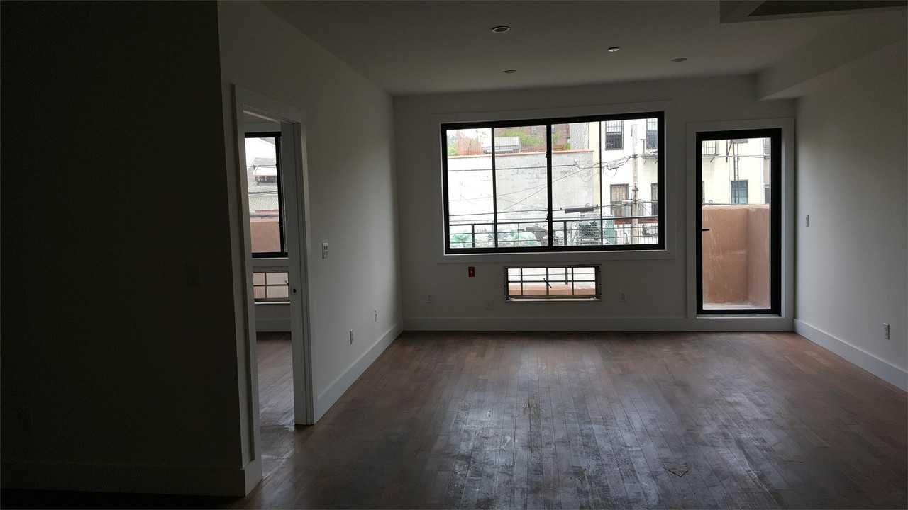 891 Herkimer St - Photo 3 of 7