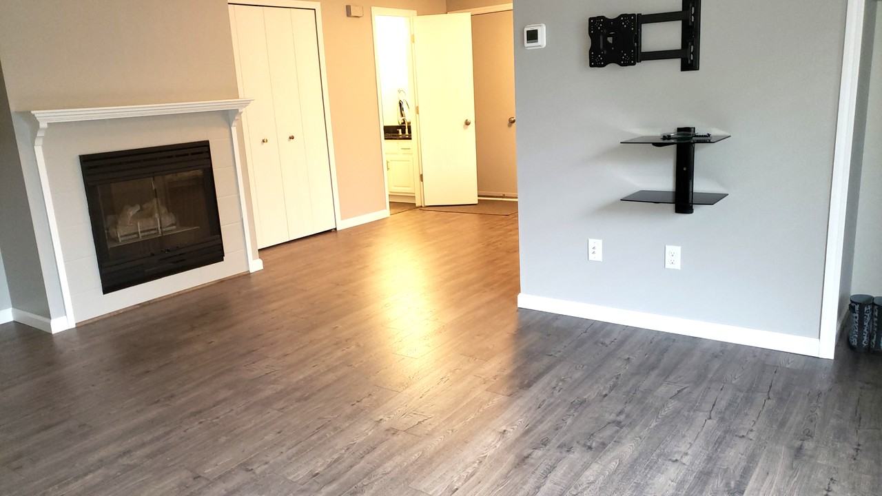 5445 Orleans Ln N #2 - Photo 4 of 10