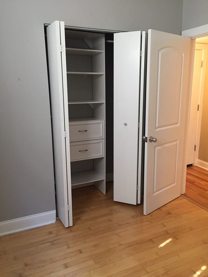 1734 W Roscoe St #2 - Photo 4 of 24