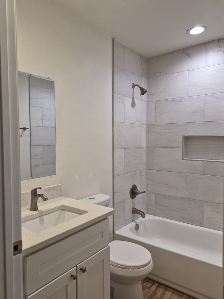 299 N Hasman Dr #1 - Photo 4 of 7