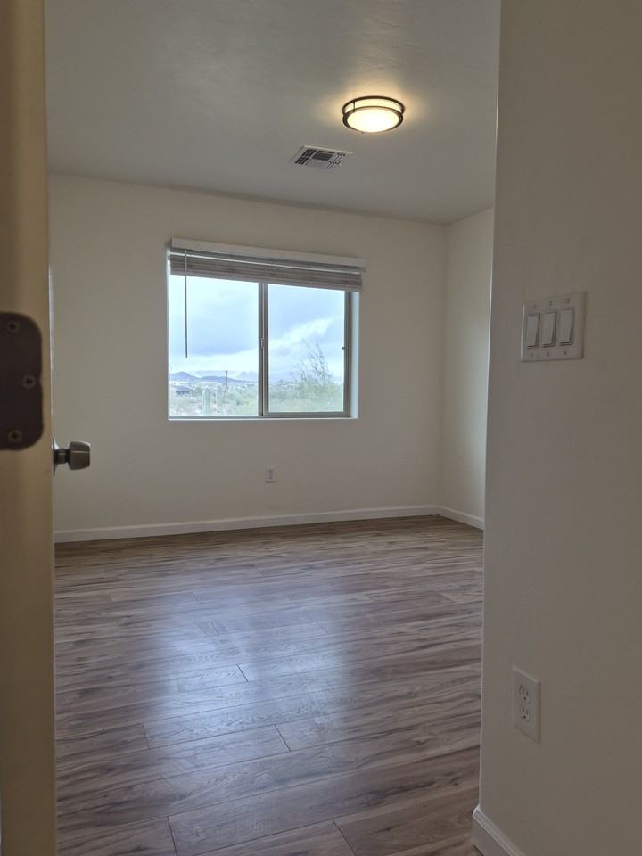 299 N Hasman Dr #1 - Photo 6 of 7