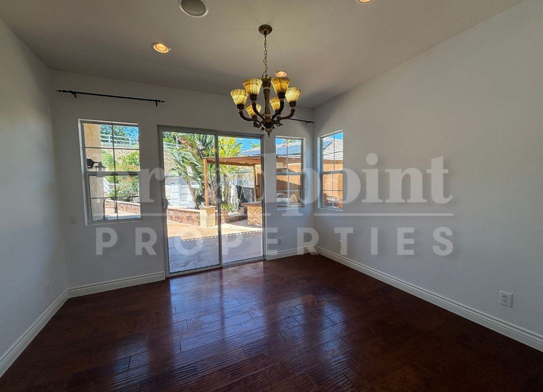 637 Oak Glade Dr #1 - Photo 3 of 24
