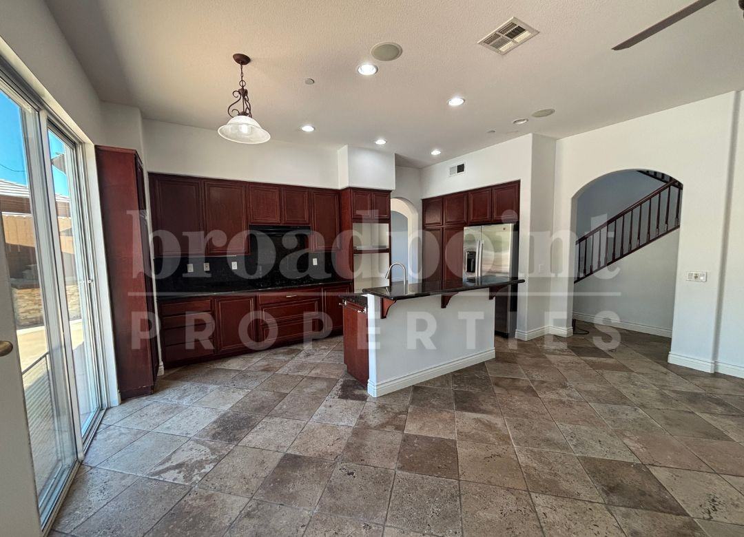 637 Oak Glade Dr #1 - Photo 5 of 24