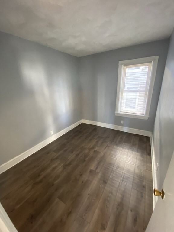 502 Fourth Street Fall River - Photo 3 of 6