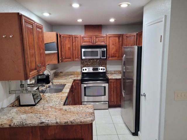 2517 Bluegill St #B - Photo 5 of 9