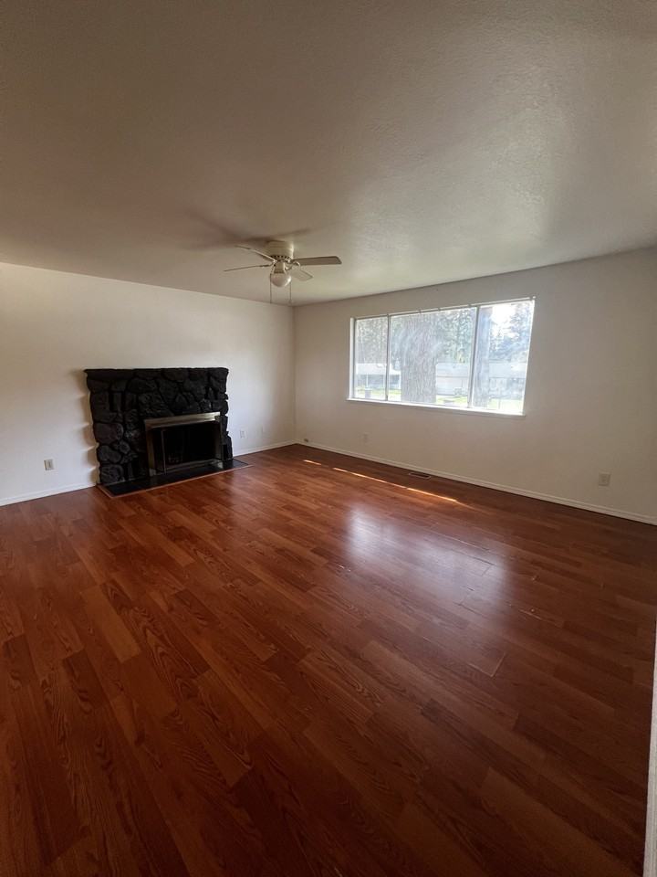 41 E Alder Pl E #1 - Photo 2 of 16
