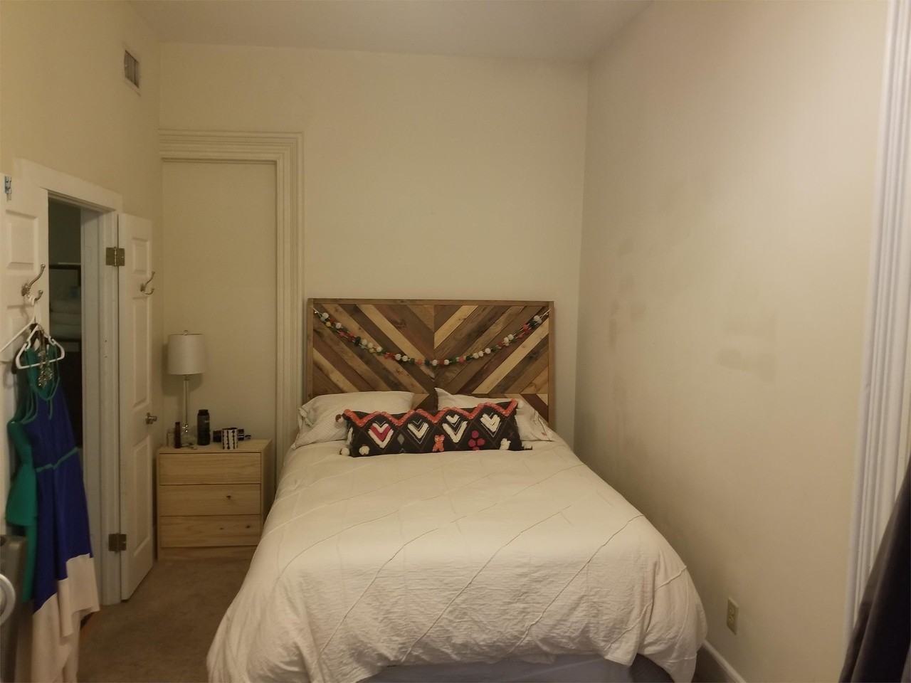 212 W Franklin St #103 - Photo 3 of 12