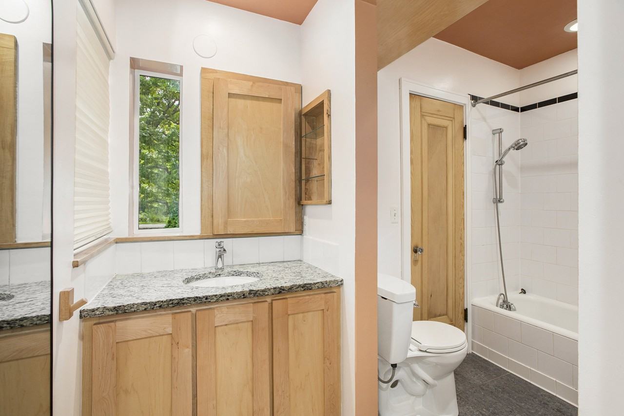 2520 Oakdale Dr #1 - Photo 6 of 11