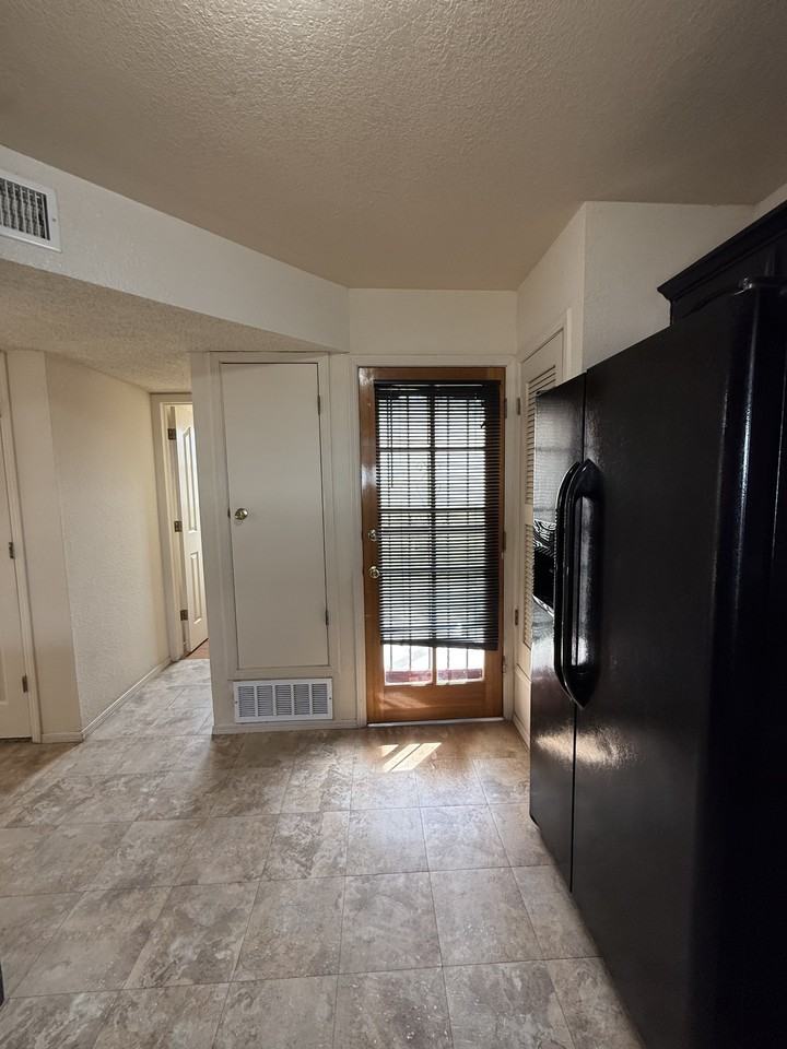 12008 Castle Woods Dr #1 - Photo 7 of 22