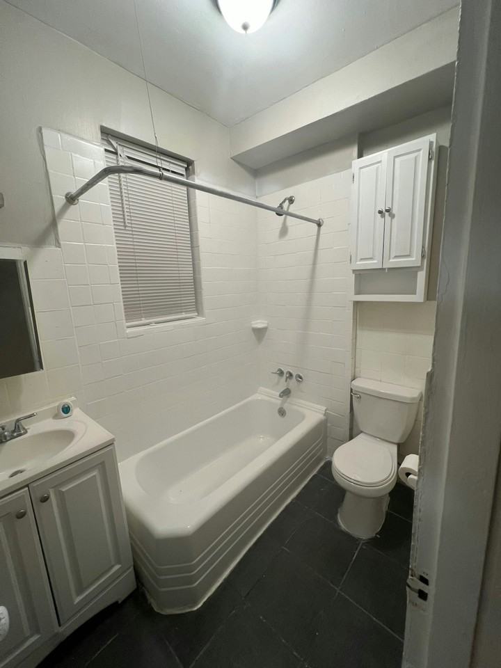 3829 South Compton Avenue, Unit B - Photo 6 of 7