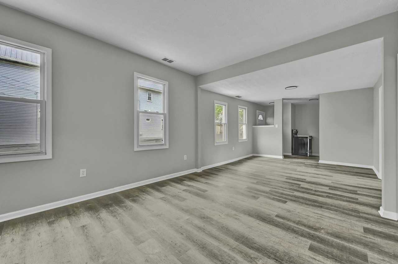 5008 McBride - Photo 4 of 18