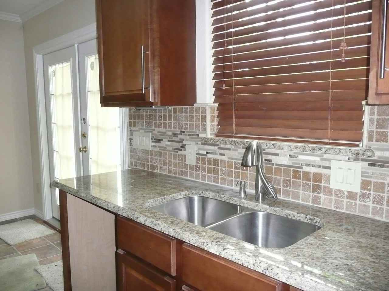 1406 Moran Drive - Photo 3 of 18