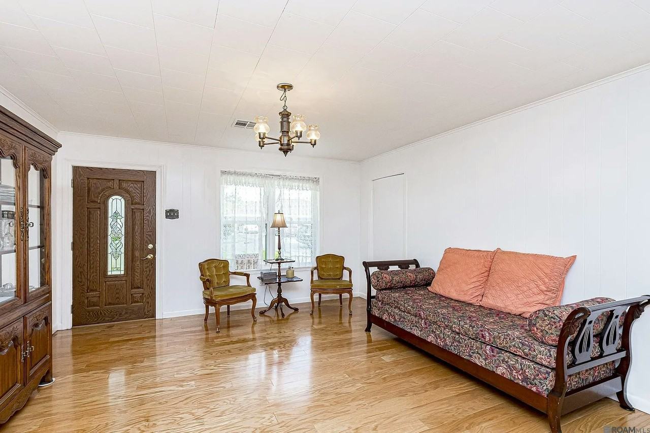404 Hood St, Unit A - Photo 4 of 9