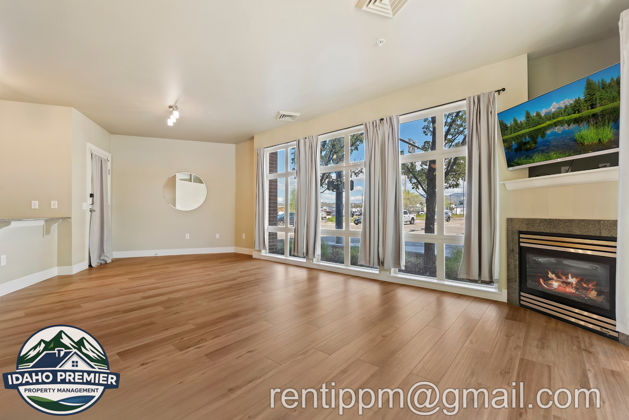 406 S 13th St #1 - Photo 7 of 19