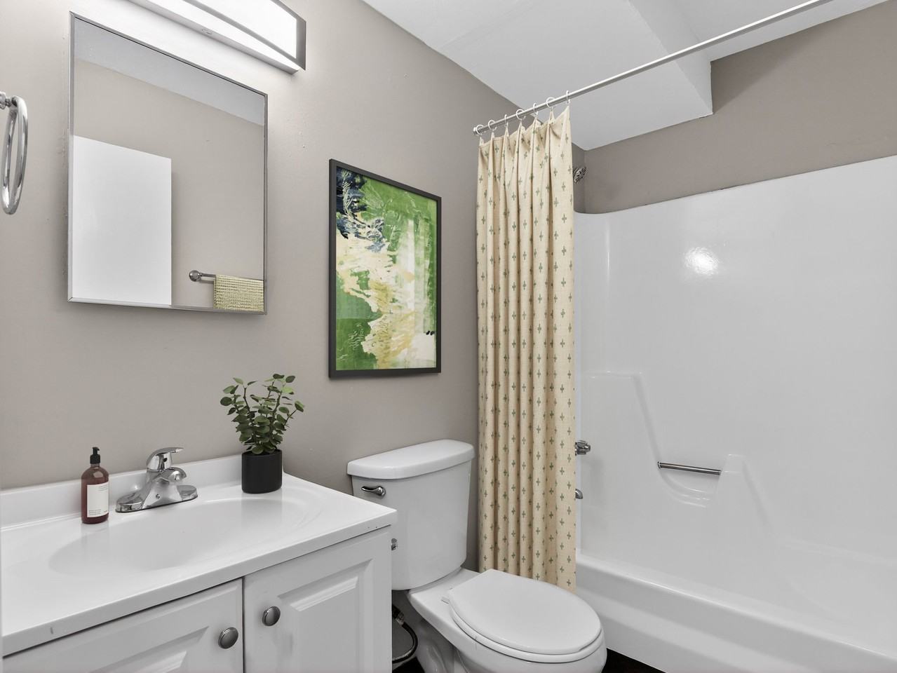 The Flats at Talcott, an Eagle Rock Community - Photo 4 of 10