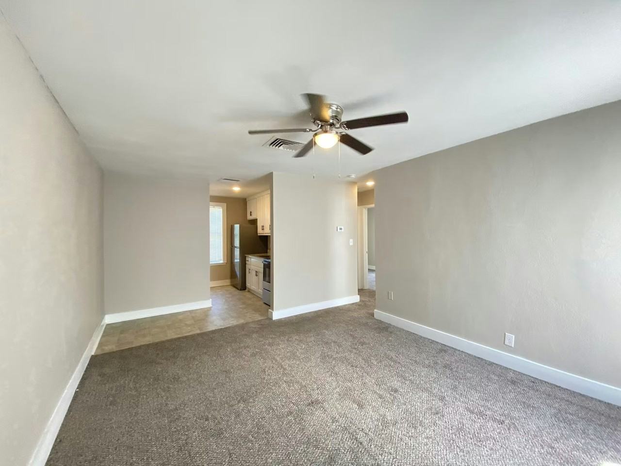 806 Jane Drive - Photo 2 of 16