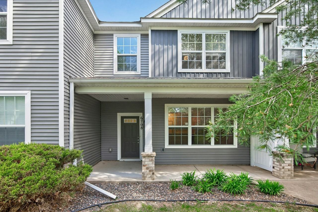 6708 Narcissus Lane North - Photo 3 of 28
