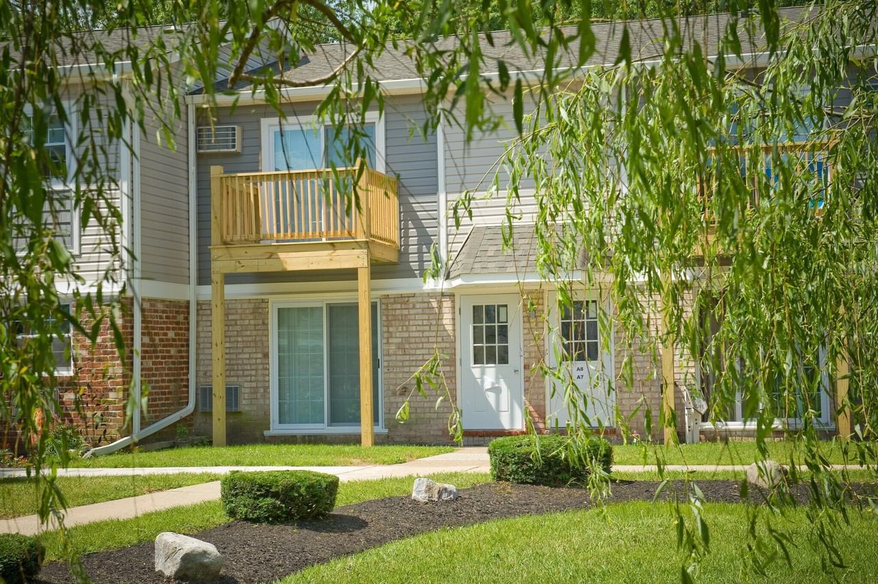 Woodcrest Apartments - Photo 3 of 11