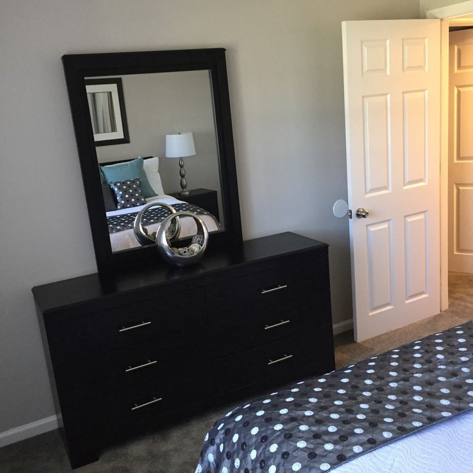Woodcrest Apartments - Photo 6 of 11