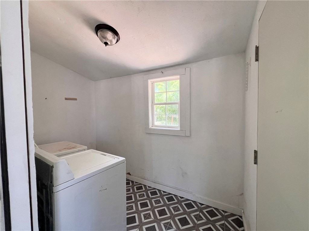 1433 N Garland Ave - Photo 6 of 9