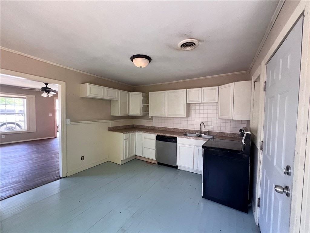 1433 N Garland Ave - Photo 7 of 9