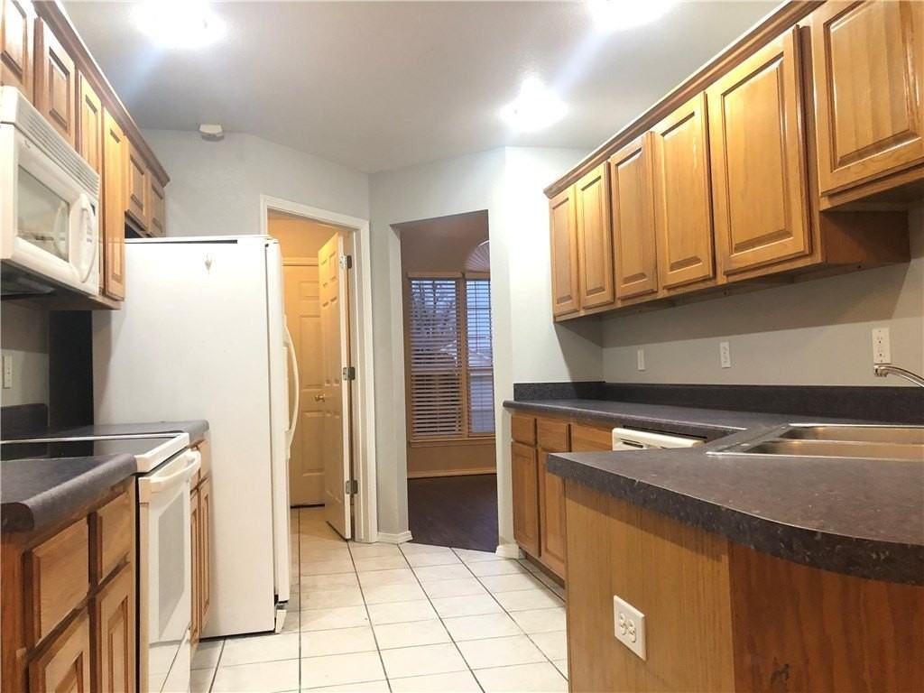 720 Pennington St - Photo 2 of 9