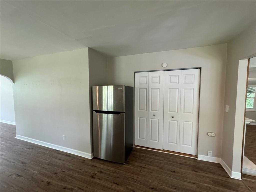 1843 N Janice Ave - Photo 4 of 15