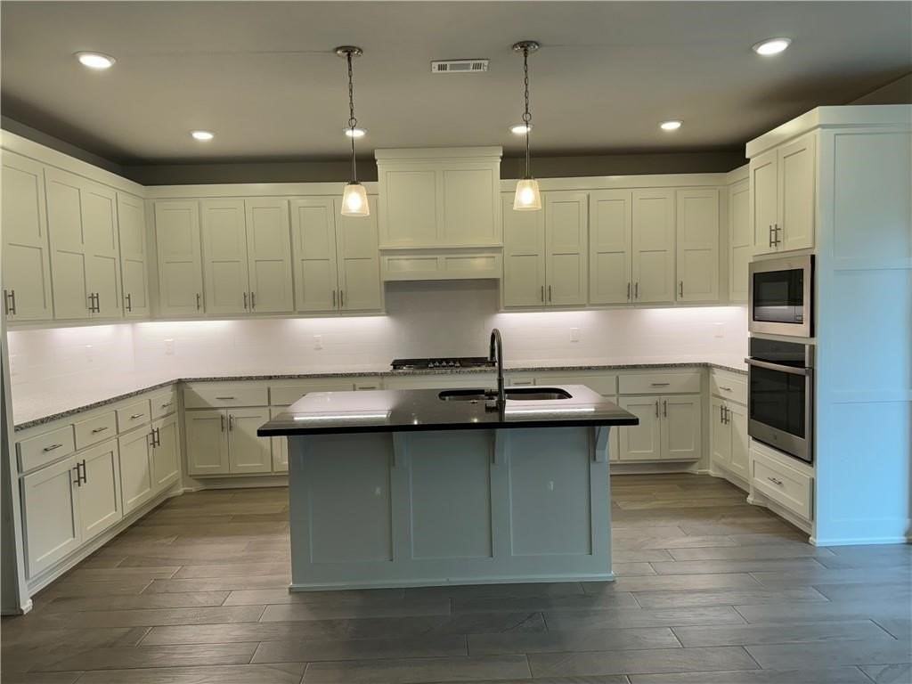 3406 Sw Lucretia Rd - Photo 2 of 12