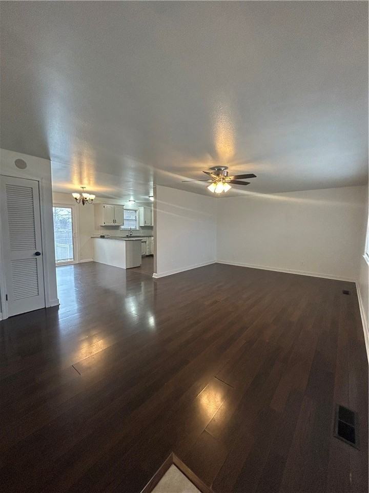 1208 Nw 2nd St - Photo 6 of 27