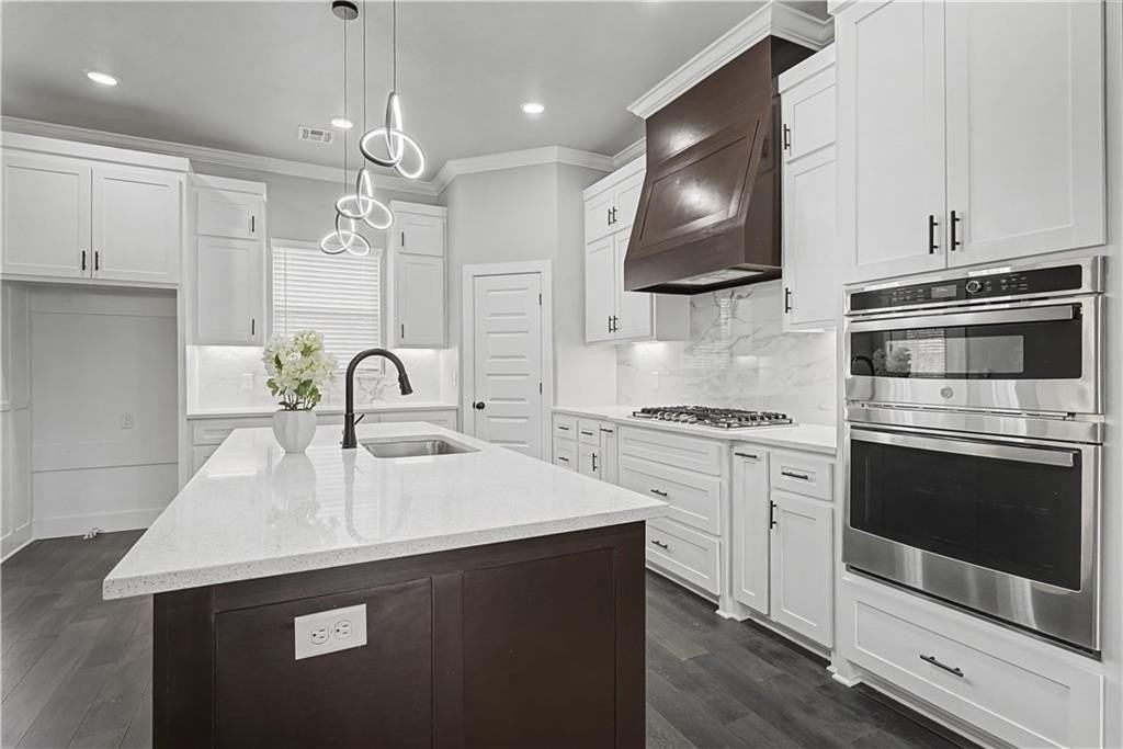 29 Selkirk Dr - Photo 3 of 22