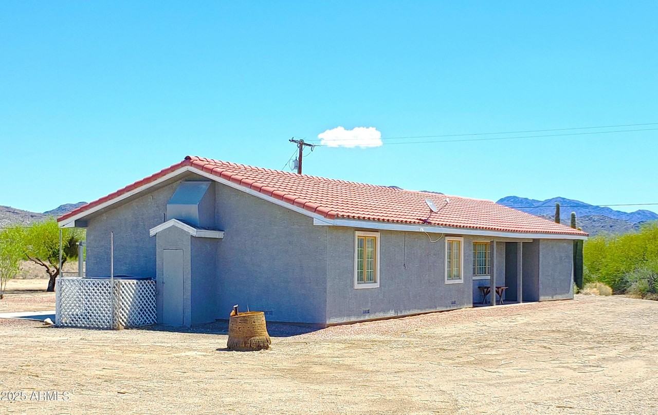 69762 Old Bell Rd - Photo 4 of 43