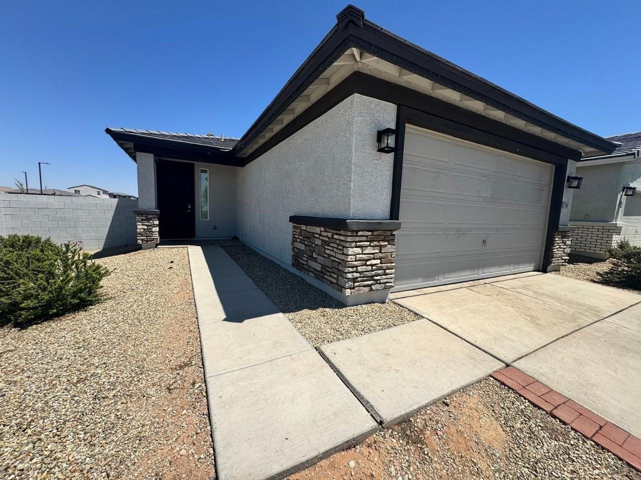 17388 W Country Club Ter - Photo 2 of 27
